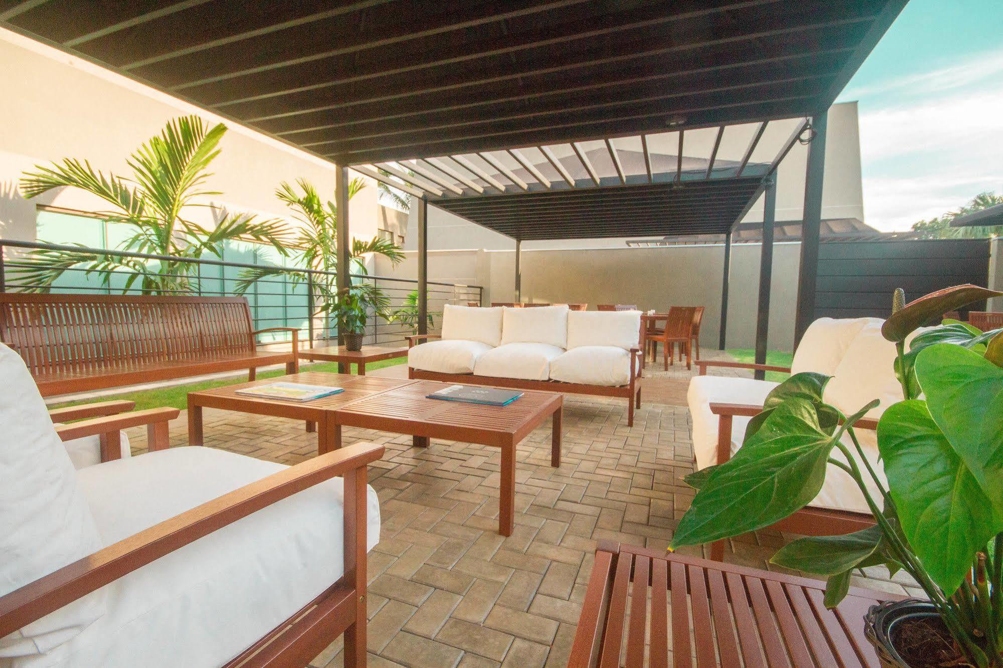 Gales Park Hotel Dourados Buitenkant foto